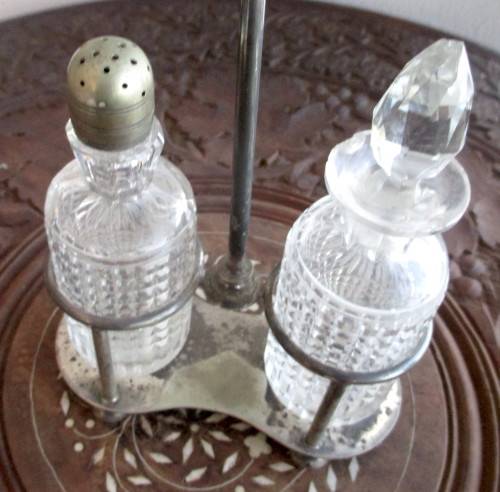 Vintage Silver Plate Elkington Two piece Cut Glass Cruet Set. Plate warn as per photo.