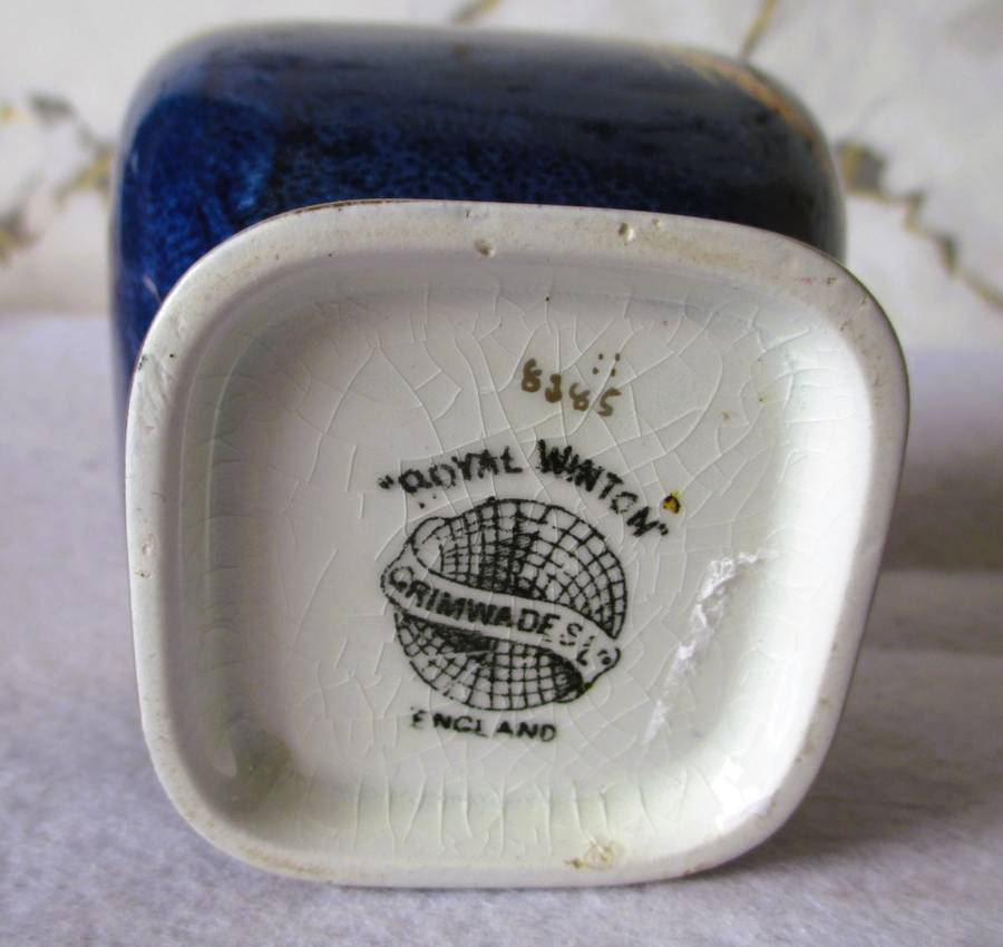 Vintage Porcelain Royal Winton Grimwades posy Vase. Hand painted. Marked. 80mm high.