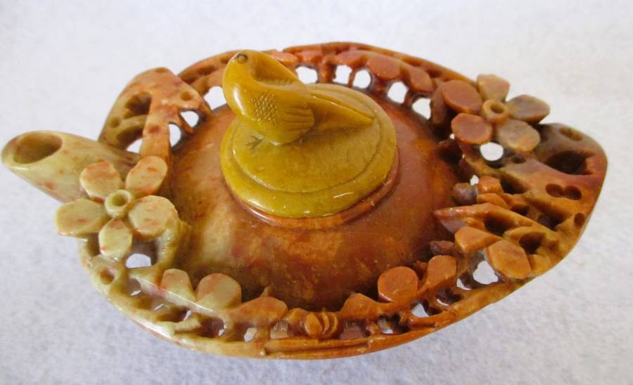 Chinese Vintage/ Antique Stone Tea Pot. Great condition. Length: 14cm, heights with lid: 9cm.