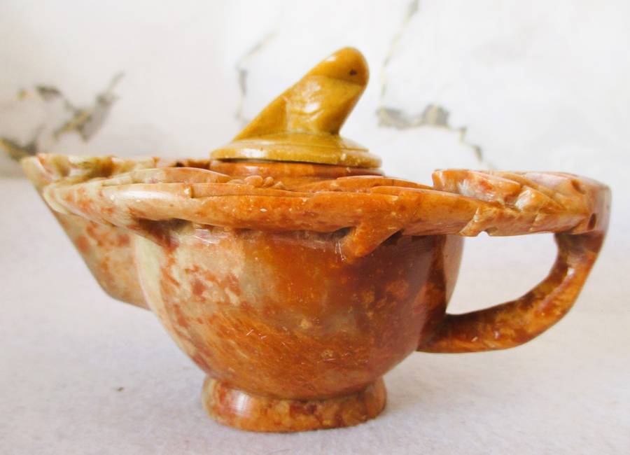 Chinese Vintage/ Antique Stone Tea Pot. Great condition. Length: 14cm, heights with lid: 9cm.