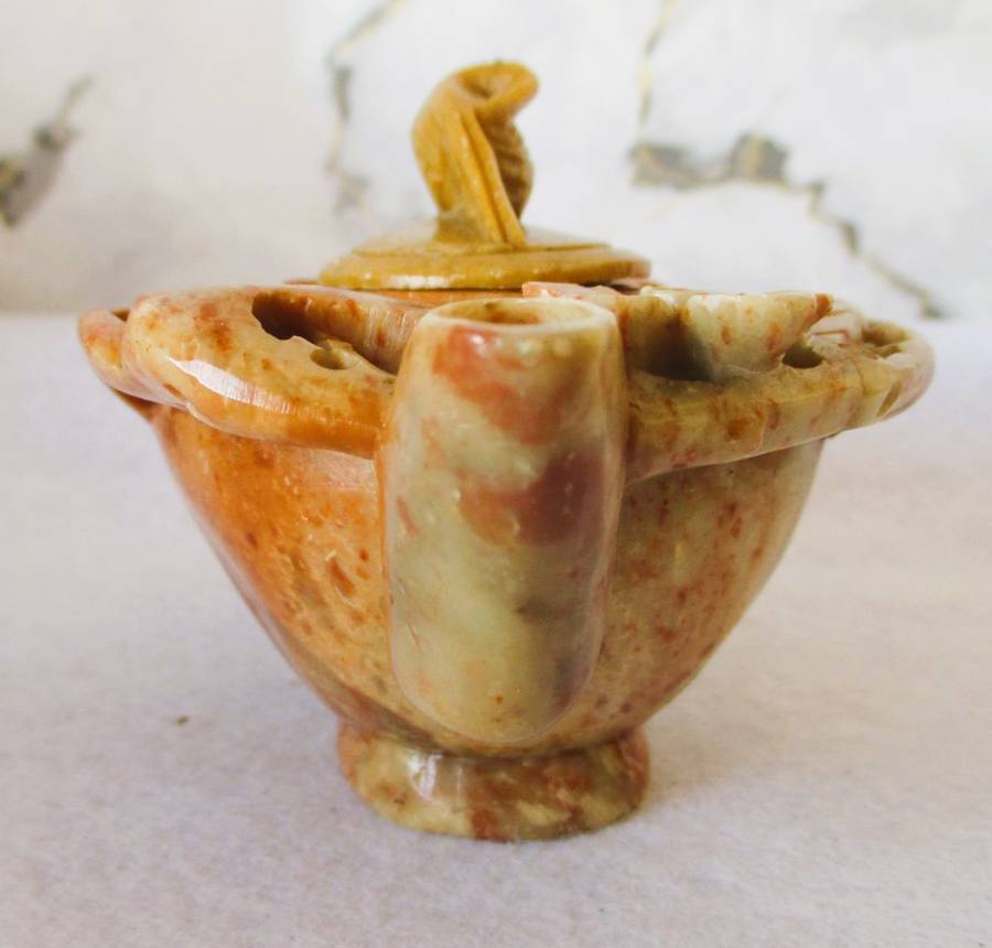 Chinese Vintage/ Antique Stone Tea Pot. Great condition. Length: 14cm, heights with lid: 9cm.