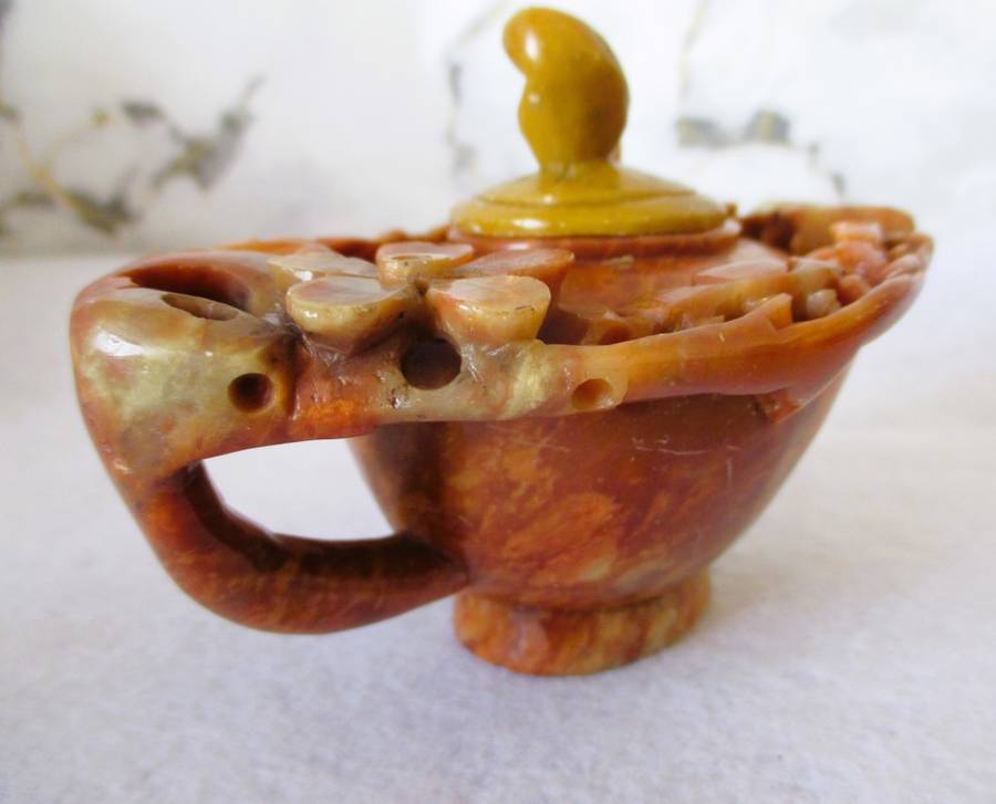 Chinese Vintage/ Antique Stone Tea Pot. Great condition. Length: 14cm, heights with lid: 9cm.