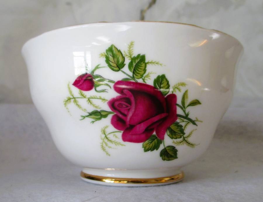 Red Colclough Bone China Roses Sugar Bowl. Spotless.