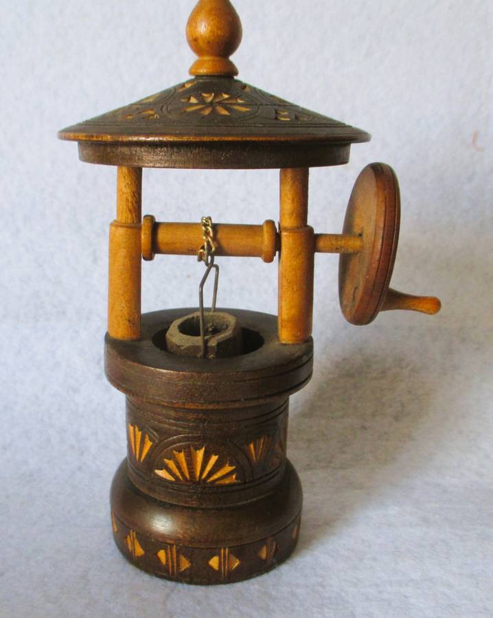 Vintage Carved Wooden Water Well with bucket on chain, pulling up and down. 160mm high.
