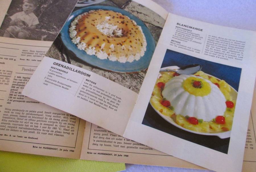 7 Vintage Resepte bookies meestal in Afrikaans. Vleisraad resepte dagboek vir 1959/60.