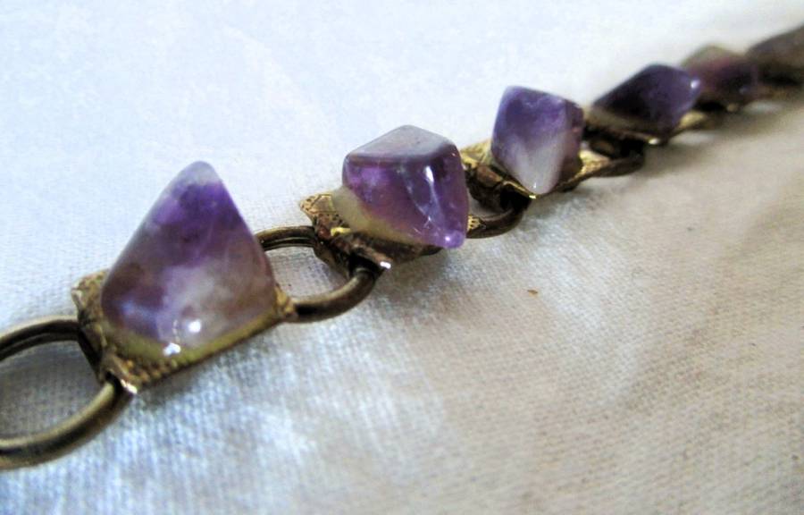 Vintage Raw Amethysts Bracelet with sturdy clip. 180mm long.