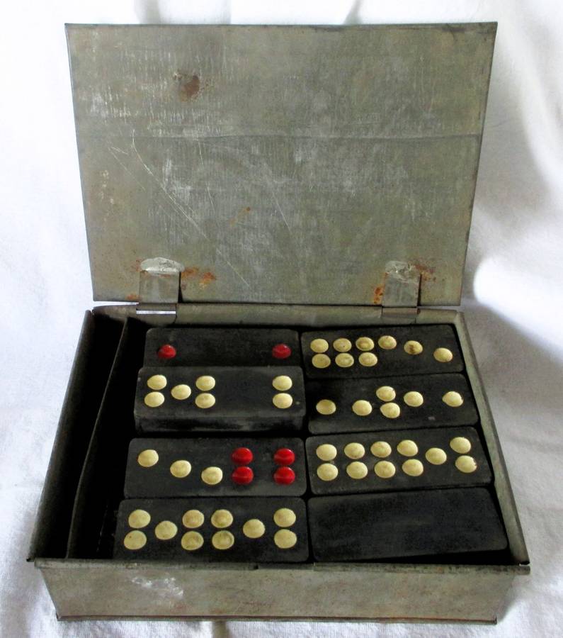 Antique 32Pcs Traditional Chinese Pai Gow Tile Set in Tin. As per photo.