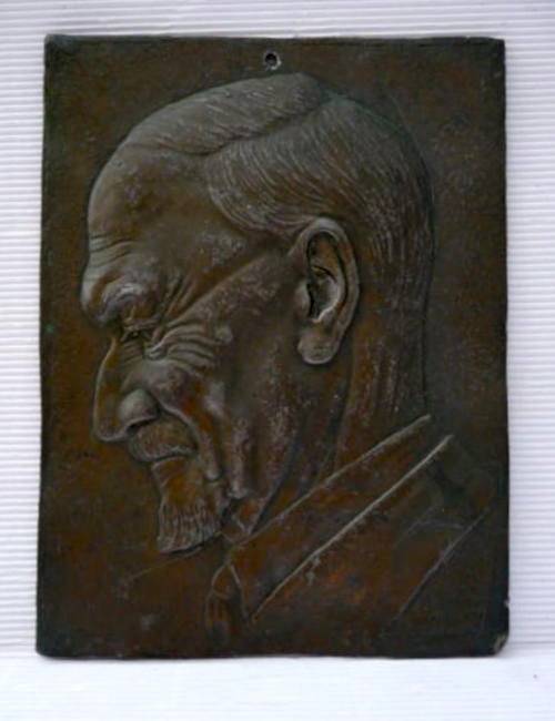 Copper Plague of Genl Jan Smuts 18.5 x 14cm - Signed Hennie Potgieter (1916-1922) Dated 1918. Heavy.