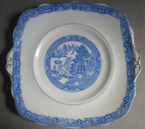 BLUE WILLOW TRAY 24 X 23 CM