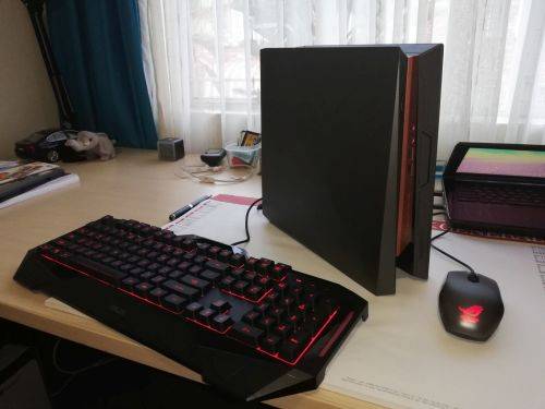 ASUS ROG GR8 II - Mini Gaming PC