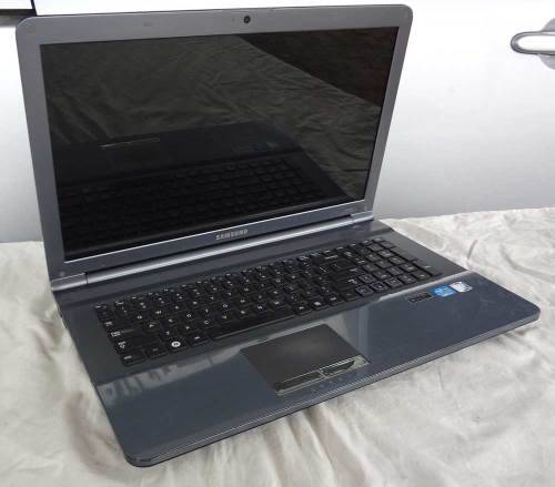 SAMSUNG RC720  CORE i7, 750GB HD, 8GB RAM, WIFI, CAM, 17.3,NVIDIA, WIN 10 Home, ETC