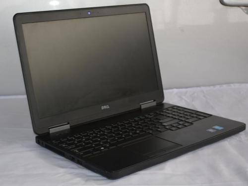 FIRESALE dell  e5540, 4th gen core i5, 500gb hd, 8gb ram,  wifi, hdmi, cam, 15.6``, win 11 pro, etc