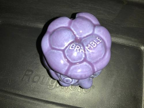 Sylvac    NO 4898 mr Bramble