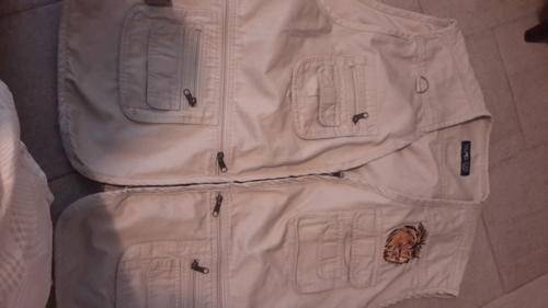 yespls ........sleeveless jacket ...size.XXXL