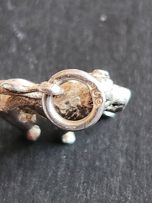 Vintage Lion Silver Charm 2.04g - as per photograph