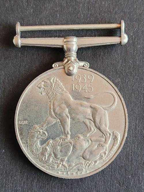 SA World War II Medal 1939-1945 - as per photograph