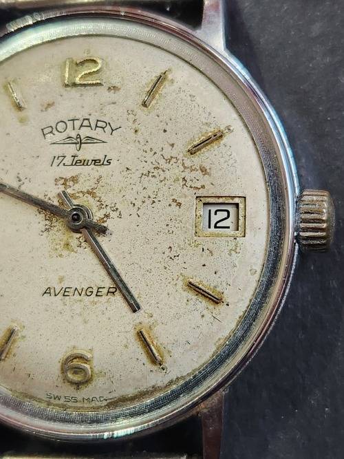 Vintage Men`s Rotary 17 Jewels Avenger Mechanical Wrist Watch (not working) - as per photograph