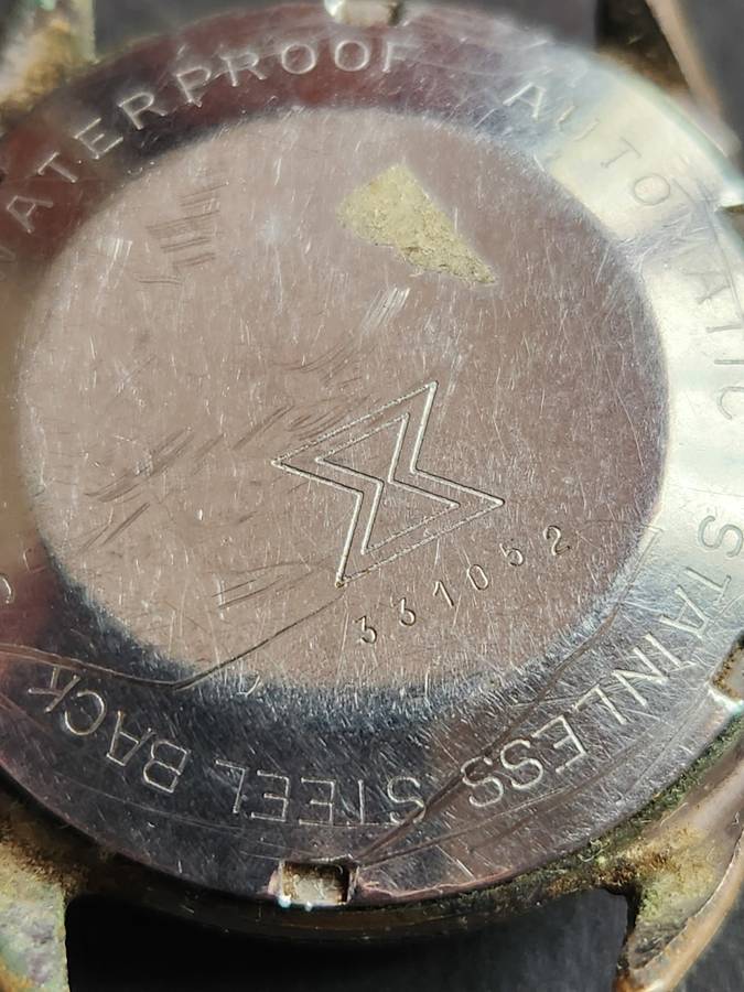 Vintage Men`s Delfin Automatic 17 Jewels Incablock Mechanical Watch (not working) - as per photogra