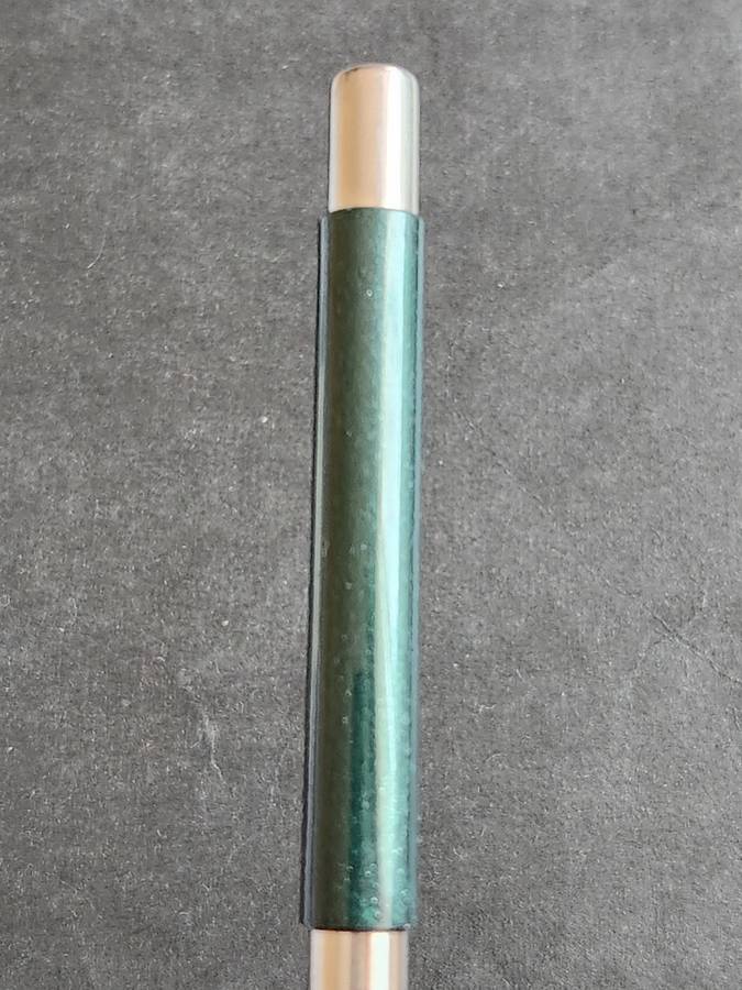 Vintage Parker Vector Fountain Pen (mint condition) in tin (needs refill) - as per photograph