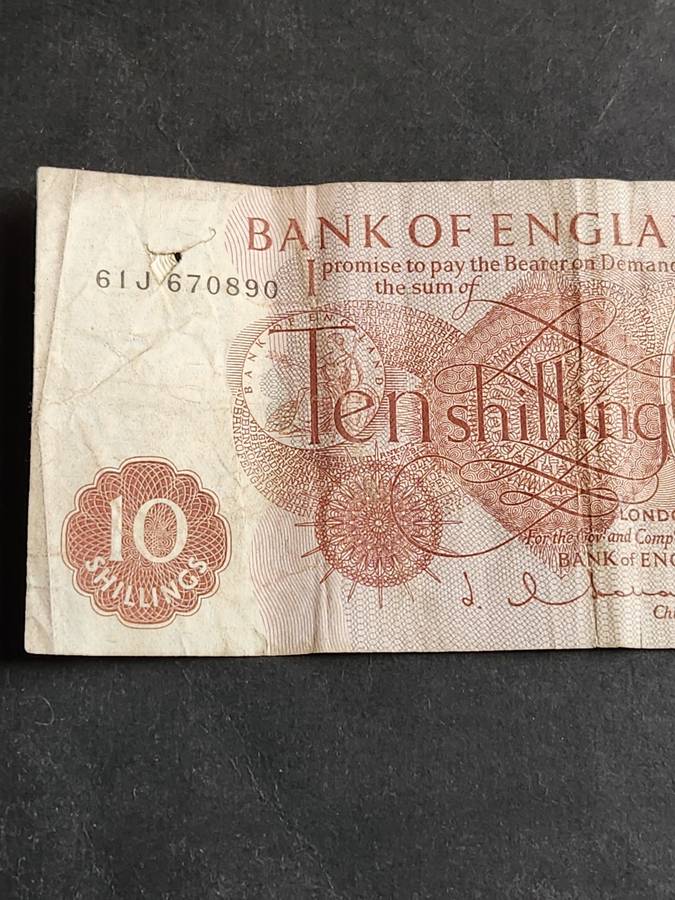 Bank of England 10 Shillings (tear top left side of note) - as per photograph