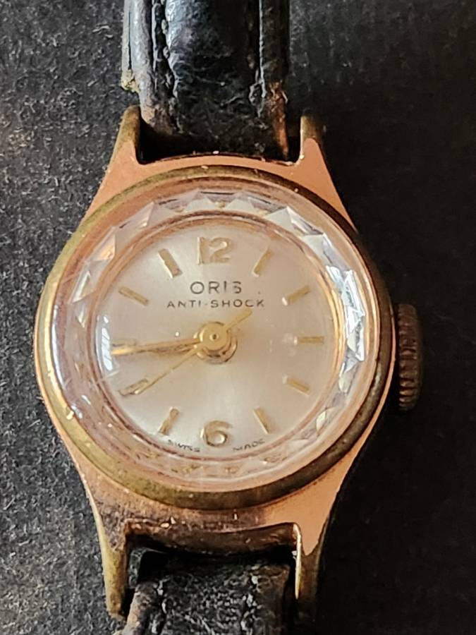 Vintage Ladies Oris Antishock Swiss made Mechanical Wrist Watch (10 microns) not working