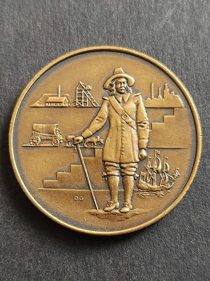 Bronze Medallion to Commemorate the Tercentenary of Jan Van Riebeeck 6 April 1952 - as per photograp