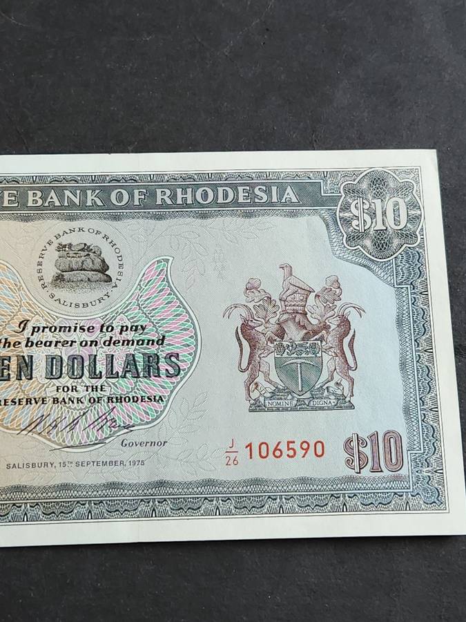 Reserve Bank of Rhodesia Ten Dollars Salisbury 15 September 1975 EF+/UNC Rhodes Watermark