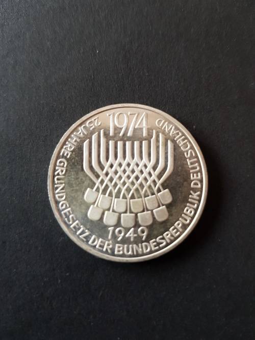 Bundes Republik Deutsche 5 Mark(25th Anniversary of the Federal Constitutional law 1974) Silver UNC