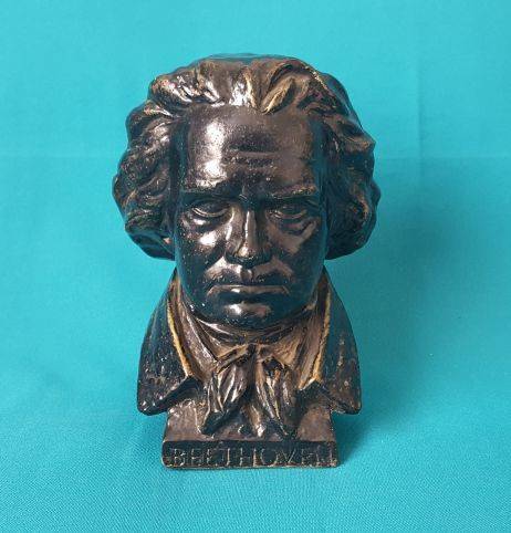VINTAGE DETAILED "BEETHOVEN" CERAMIC PLASTER BUST (BACHMANN)