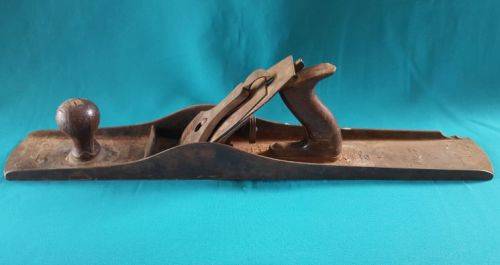 VINTAGE STANLEY BAILEY NO.7 WOODWORKING PLANE