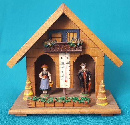OLD WOODEN WEATHER HOUSE (HYGROMETER) >> GERMANY