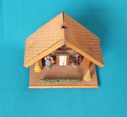 OLD WOODEN WEATHER HOUSE (HYGROMETER) >> GERMANY