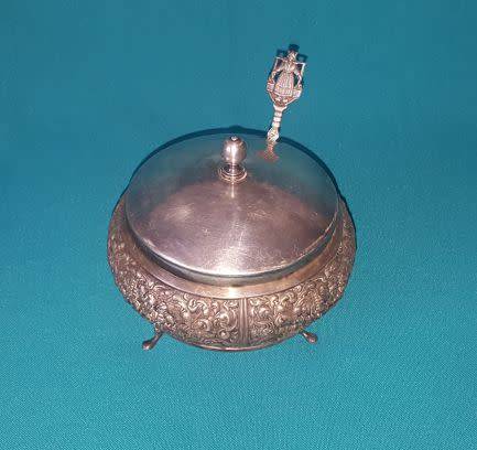 BEAUTIFUL DETAILED DUTCH SILVER PLATED SUGAR BOWL + SPOON