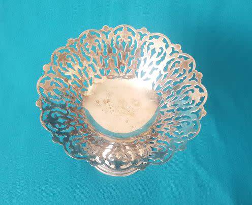 VINTAGE SILVER PLATED SWEETS/ COOKIE BOWL