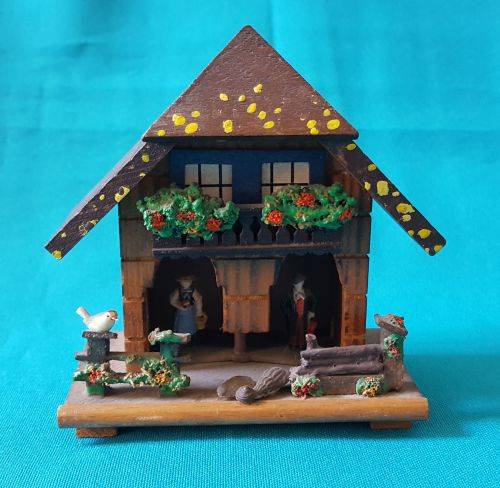 OLD WOODEN WEATHER HOUSE (HYGROMETER) >> GERMANY