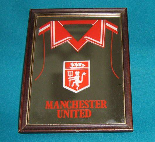 MANCHESTER UNITED FOOTBALL JERSEY MIRROR