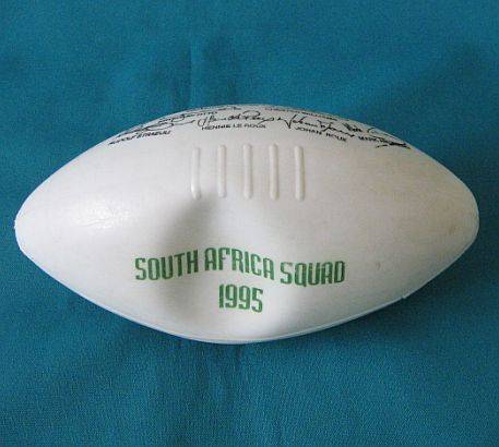 RUGBY WORLD CUP 1995 "SA SQUAD" MINIATURE SIGNED BALL