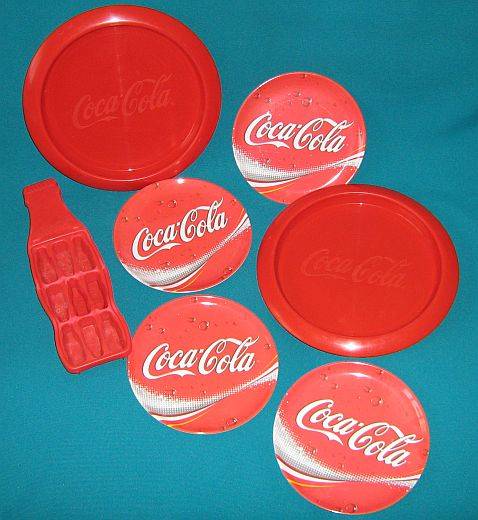 ASSORTMENT OF COCA-COLA PLATES ETC.