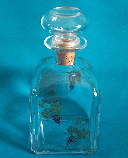 LOVELY GLASS BOTTLE WITH STOPPER>>>GOLDEN DETAIL