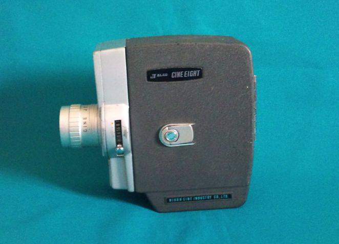 OLD MOVIE CAMERA