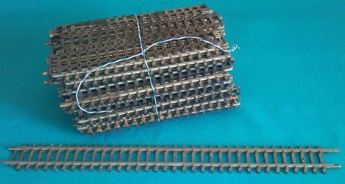 LOT OF 51 TRI-ANG HO-SCALE TRAIN TRACKS