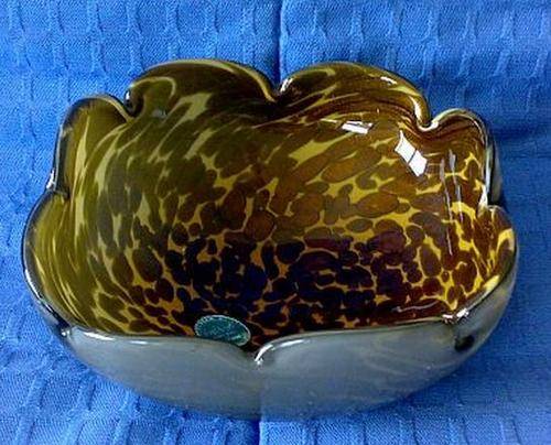 UNUSUAL LARGE MURANO BOWL>>>GLITTER DETAIL (ORIGINAL STICKER INTACT)