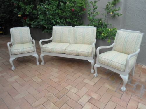 BALL AND CLAW 3 PIECE CHALK PAINTED LOUNGE SUITE, NEWLY UPHOLSTERED