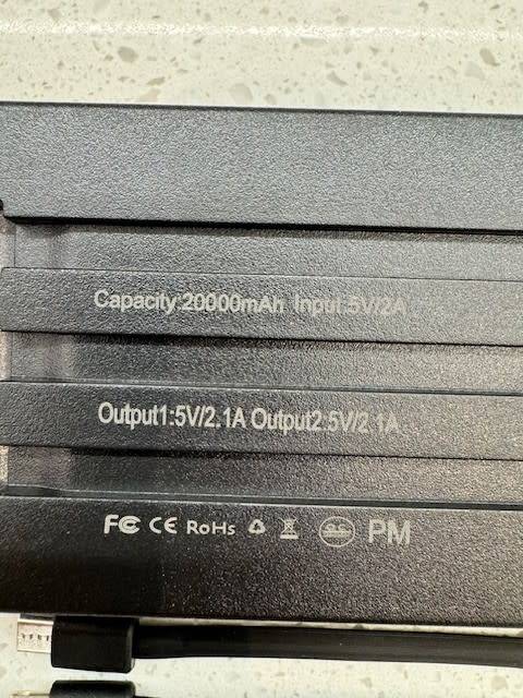 20000mah Power bank including USB cables and charge indication