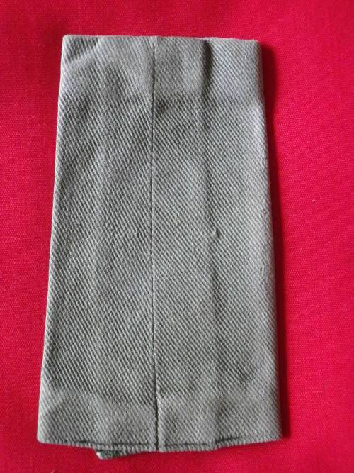 RHODESIAN LIGHT INFANTRY - CAPTAINS EMBROIDERED EPAULETTE SLIP ON   (4739)