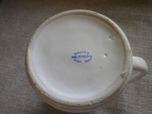 SELOUS SCOUTS "THE WALKING ARMPIT" BEER MUG.   CARTOONIST VIC MACKENZIE (4843)