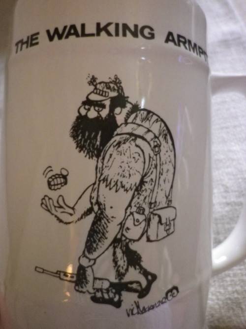 SELOUS SCOUTS "THE WALKING ARMPIT" BEER MUG.   CARTOONIST VIC MACKENZIE (4843)