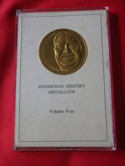 RHODESIAN HISTORY MEDALLION VOLUME 4. BRONZE, CHIEF CHIRAU -  ORIGINAL BOX+ UDI PROCLAMATION (92)