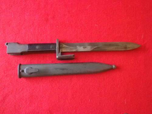 SA / RHODESIA M1 FAL TYPE A BAYONET + METAL SCABBARD - MADE BY FN - SA "UM" STAMP + No. - RARE(6075)