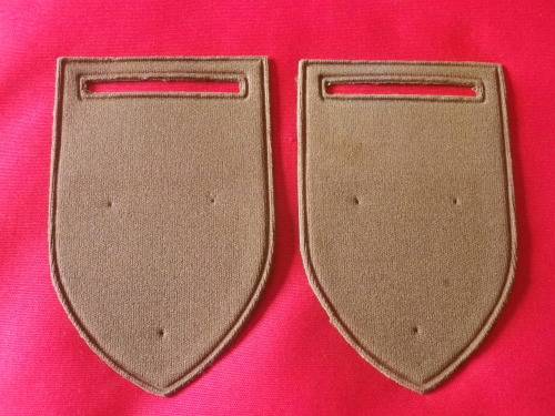 SADF - EARLY PAIR OF SHOULDER FLAPS FOR METAL FLASHES -      (1685)